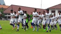 Pemain Persib Bandung akan menjalani pemusatan latihan di Yogyakarta hingga 30 Desember 2017. (Bola.com/Erwin Snaz)
