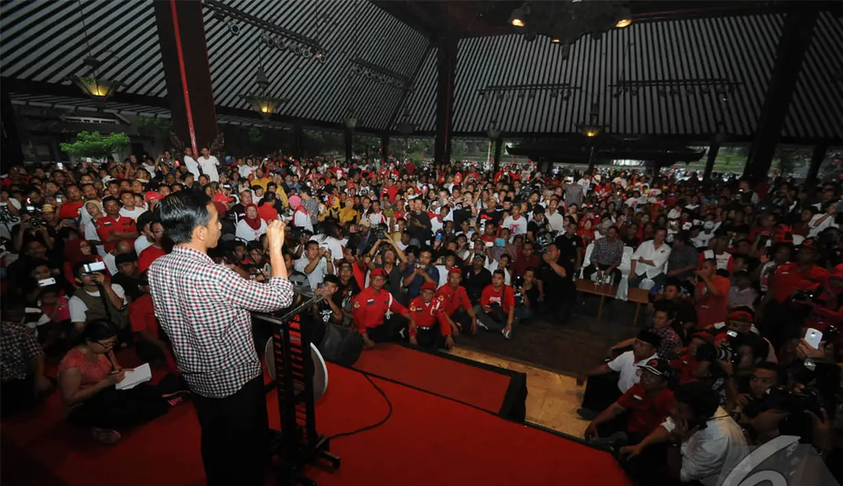 Jokowi meminta warga Solo mendukungnya secara penuh agar kemenangan di pemilu presiden nanti diraih secara mutlak (Liputan6.com/Herman Zakharia).