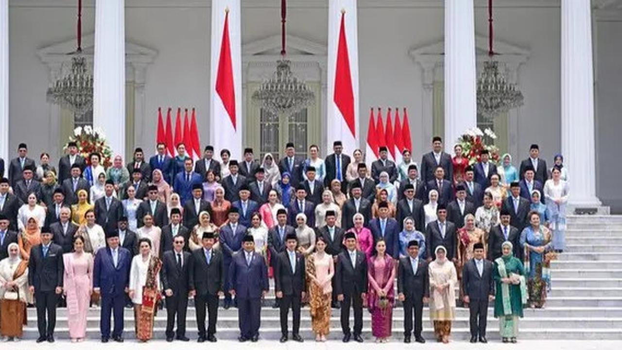 Anak Kuli Bangunan dan Buruh Cuci yang Dulu Hidup di Terminal Kini Jadi Menteri Kabinet Prabowo