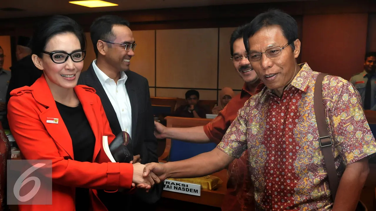 20151021-Rapat-Pansus-Pelindo-II-Jakarta-Rieke-Dyah-Pitaloka-Victor-Simanjuntak