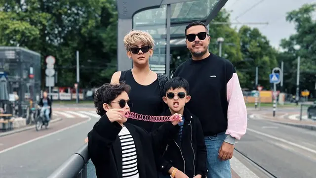 12 Tahun Menikah, Ini Momen Seru Keluarga Sissy Priscillia Jalani Liburan Bareng