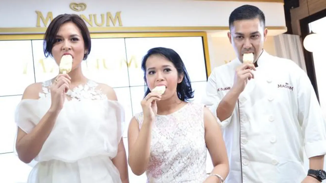 Kolaborasi Serba Putih dari Magnum dan Raisa