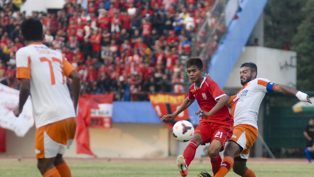 Persis Solo vs Pusamania Borneo FC