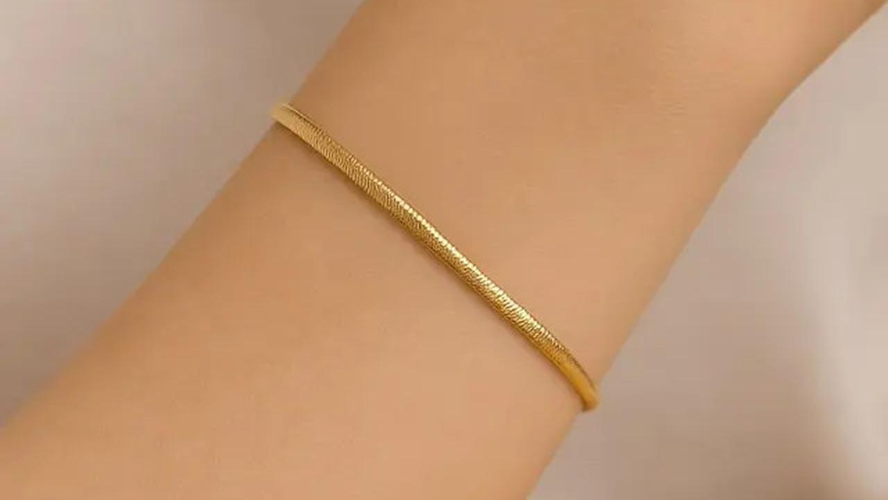 7 Model Gelang Emas Rantai Kecil yang Simple Tapi Elegan, Anggun Tanpa Berlebihan