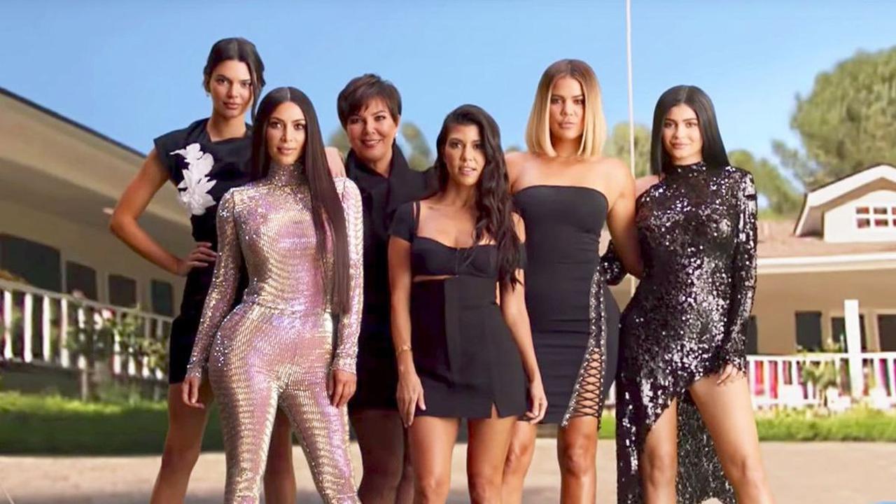 Dilansir dari Seventeen.com, Keeping Up with The Kardashians mengakhiri acaranya pada Juni 2021 setelah 20 season.