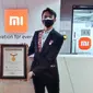 Penyerahan penghargaan MURI kepada Country Director Xiaomi Indonesia, Alvin Tse.Dok: Xiaomi Indonesia