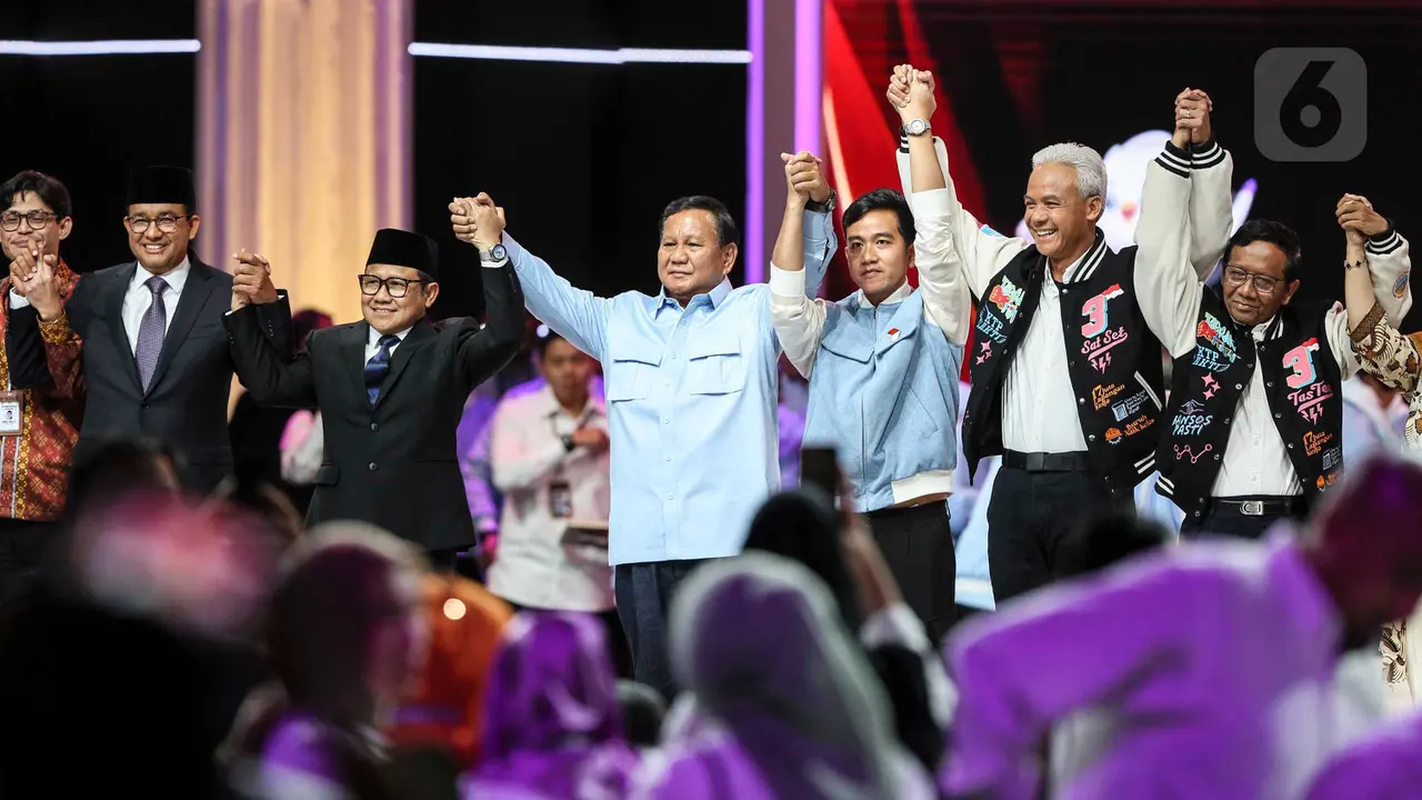 Momen Akhir Capres-Cawapres Usai Debat Pamungkas Pemilu 2024