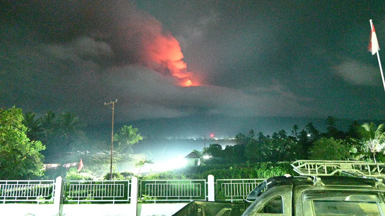 Gunung Api Lewotobi Laki-laki