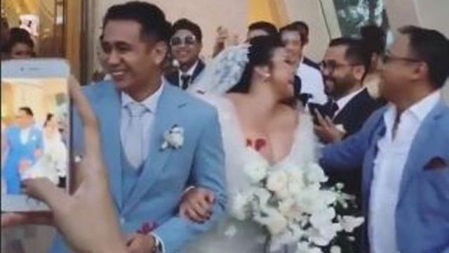 Menikah Dengan Ajun Perwira Gaun Pengantin Jennifer Jill Bikin Salah Fokus Lifestyle Liputan6 Com