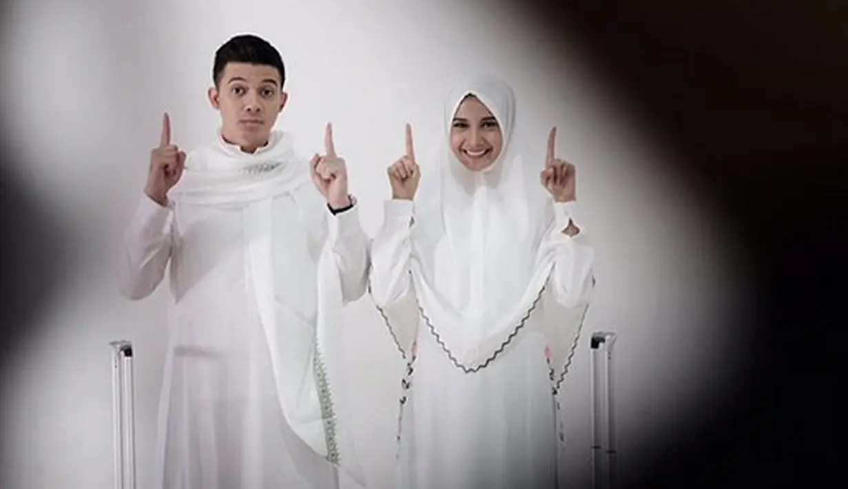 Doa juga membanjiri laman Instagram. Selain doa segera diberikan kesembuhan apapun penyakitnya, warganet juga mendoakan pasangan ini segera diberi momongan. (Instagram/irwansyah_15)