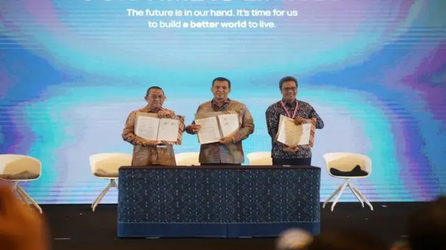 Pertamina New & Renewable Energy (Pertamina NRE), PT Krakatau Steel Tbk (KRAS), dan PT Rukun Raharja Tbk (RAJA) menandatangani nota kesepahaman untuk pengembangan jalur pipa hidrogen hijau, Jumat, 11 November 2022. (Foto: Istimewa)