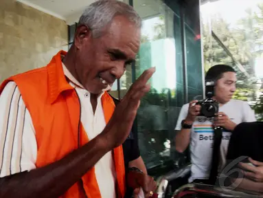 KPK menetapkan Yesaya Sombuk sebagai tersangka pada Selasa (17/6/2014) (Liputan6.com/Faisal R Syam)