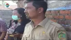 Menderita gangguan jiwa sejak kecil dan kerap menyerang warga, pemuda ini terpaksa dipasung oleh ibunya.