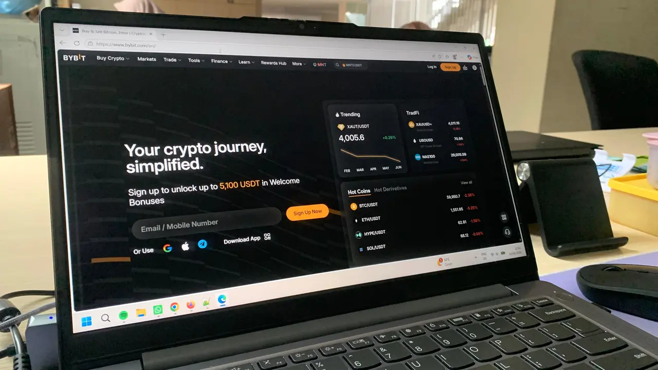 Ilustrasi bursa kripto Bybit. (Liputan6.com/Deon)