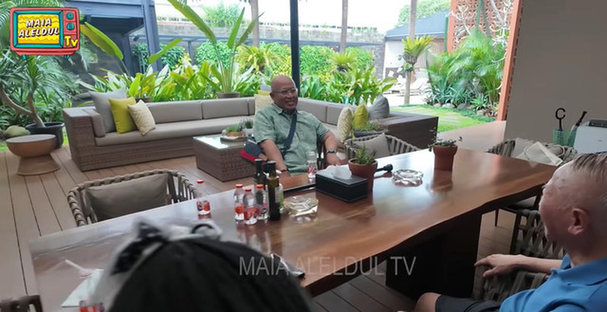 Desain Teras Samping Rumah Maia Estianty, Inspirasi untuk Jadi Tempat Santai Kumpul Keluarga
