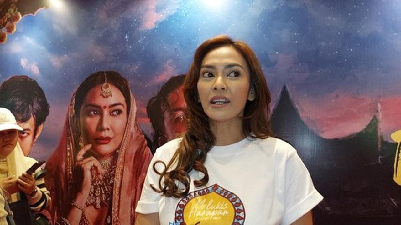 Momen Masayu Anastasia Bertemu Amitabh Bachchan di Rumahnya: Desak-desakan Kaya di Hajar Aswad