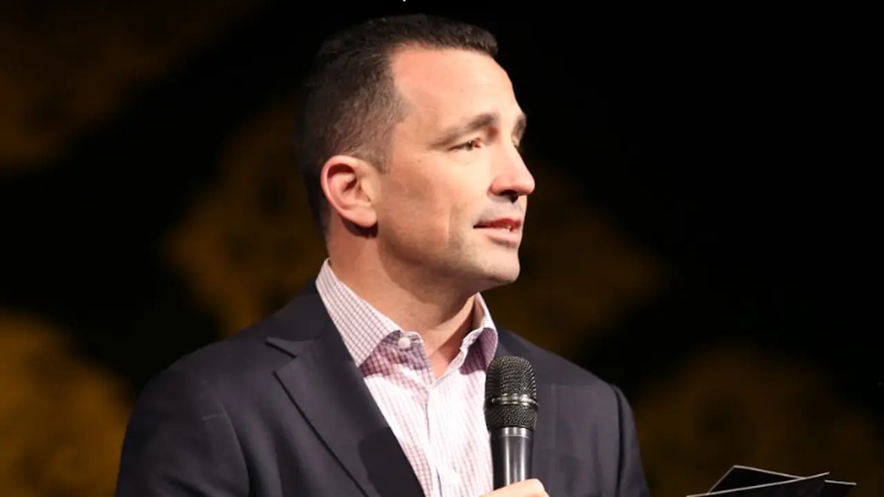 Mike Fulkerson, Digital Marketing yang Sukses Kembangkan Hotel Marriot  International