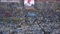 Jumlah massa yang hadir di Gedung Serba Guna, Jalan Pancing, Deli Serdang, untuk bertemu Prabowo Subianto tembus 58.000 orang.