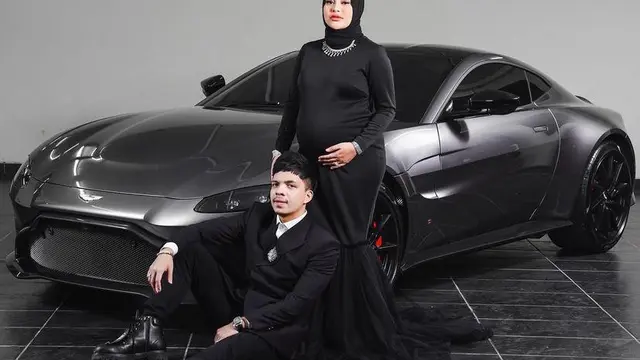 Gaya Mewah Aurel Hermansyah saat Maternity Shoot, Bikin Melongo Pakai Kalung Rp7 M