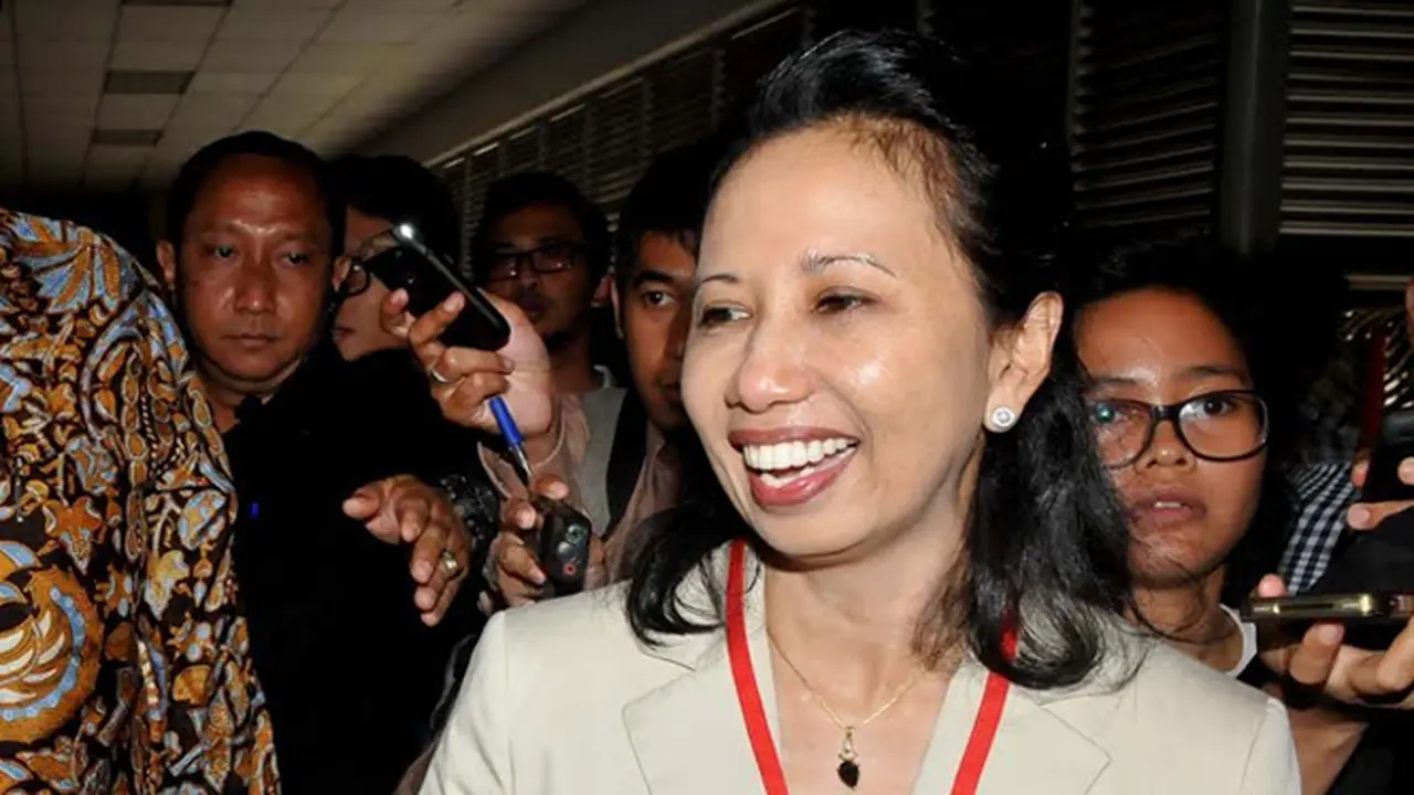 Rini Soemarno 
