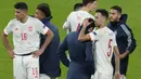 Reaksi pemain Spanyol dalam adu penalti pada pertandingan Euro 2020 melawan Italia di Stadion Wembley di London, Inggris, Rabu (7/7/2021). Spanyol takluk atas Italia 4-2 lewat adu penalti setelah laga imbang 1-1 selama 120 menit. (Matt Dunham/Pool/AFP)