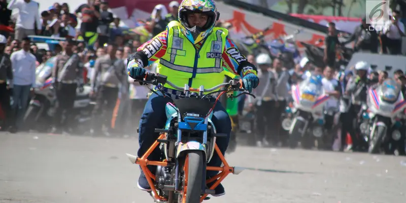 Aksi Freestyle Motor Ramaikan Millenial Road Safety Festival Gorontalo