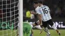 Pada menit ke-29, Argentina berhasil unggul. Keran gol La Albiceleste dicetak oleh Lautaro Martinez usai menerima umpan silang dari Marcos Acuna. (AFP/Juan Mabromata)