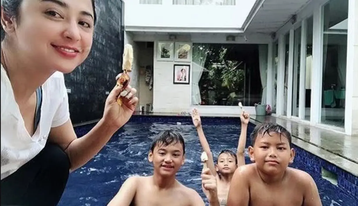 Rumah Dewi Perssik (Brilio)