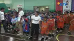 Di sela laga final yang sedang berlangsung, tim basket Emtek juga turut berpartisipasi memajukan perkembangan basket usia dini.