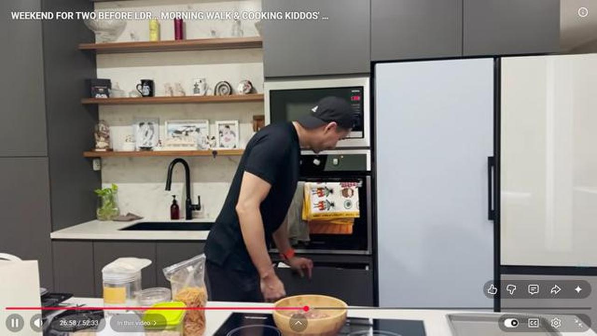 7 Potret Dapur Rumah Donna Agnesia dan Darius, Simpel tapi Elegan dan Nyaman