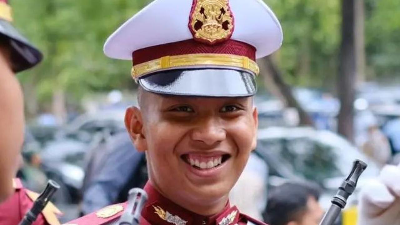 VIDEO: Anak Ferdy Sambo Wisuda Prabhatar Akpol 2023 Edhy Prabowo Rangkul Semangati: Kamu Bisa!
