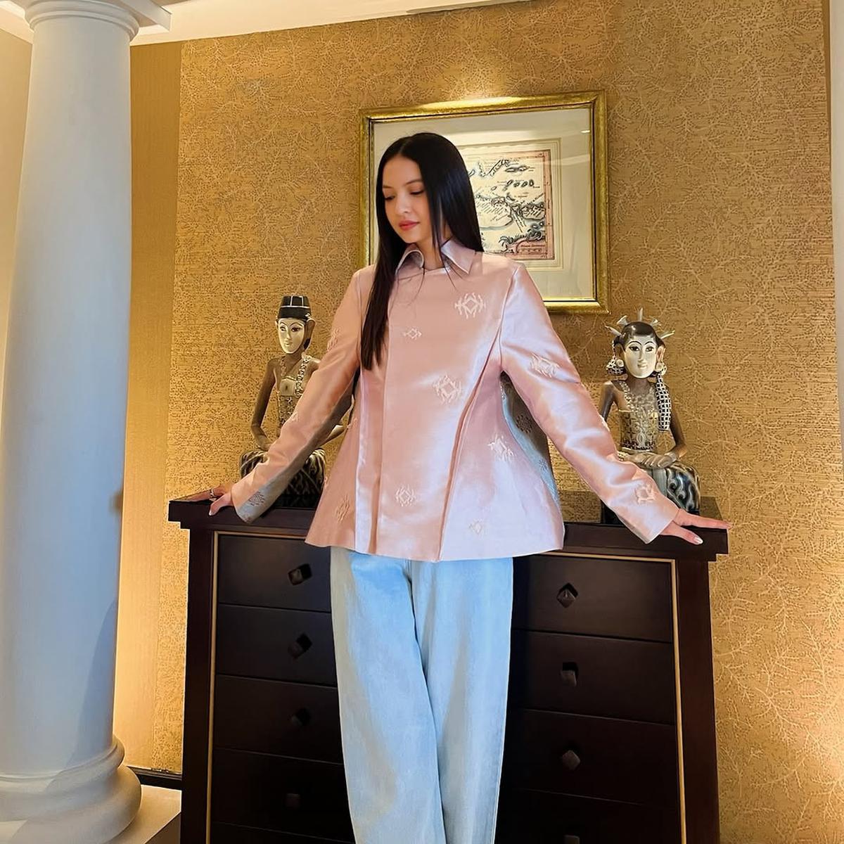 Gaya Smart Casual Raline Shah dalam Berbagai Momen, Bisa Jadi Inspirasi