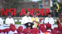Presiden Joko Widodo didampingi Menteri PUPR Basuki Hadimuljono meresmikan 3 infrastruktur pengendali banjir di hulu Sungai Citarum.