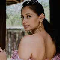 Marissa Nasution senang mengajak anaknya berenang. (Instagram/marissaln)