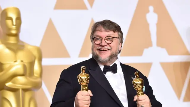 [Bintang] Guillermo del Toro