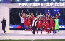 Timnas Indonesia Angkat Trofi FIFA ASEAN Cup 2026 di GBK