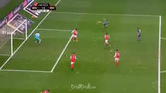Benfica menekuk Sporting Braga 3-1 untuk memangkas jarak dengan pemimpin klasemen, Sporting Lisbon dalam lanjutan Liga Portugal, M...