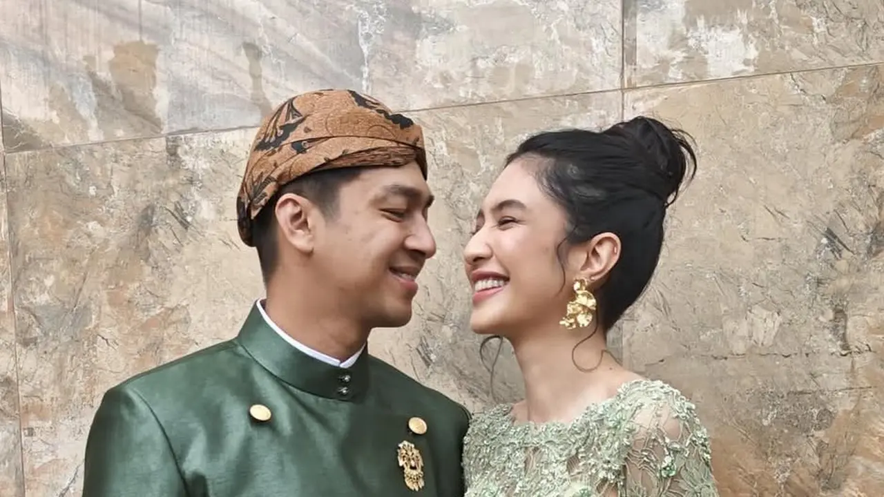 Mikha Tambayong Kompak Kondangan Bersama Deva Mahenra. [@miktambayong]