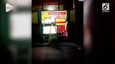 Rekaman pocong membeli ayam goreng tepung bikin warganet terhibur.
