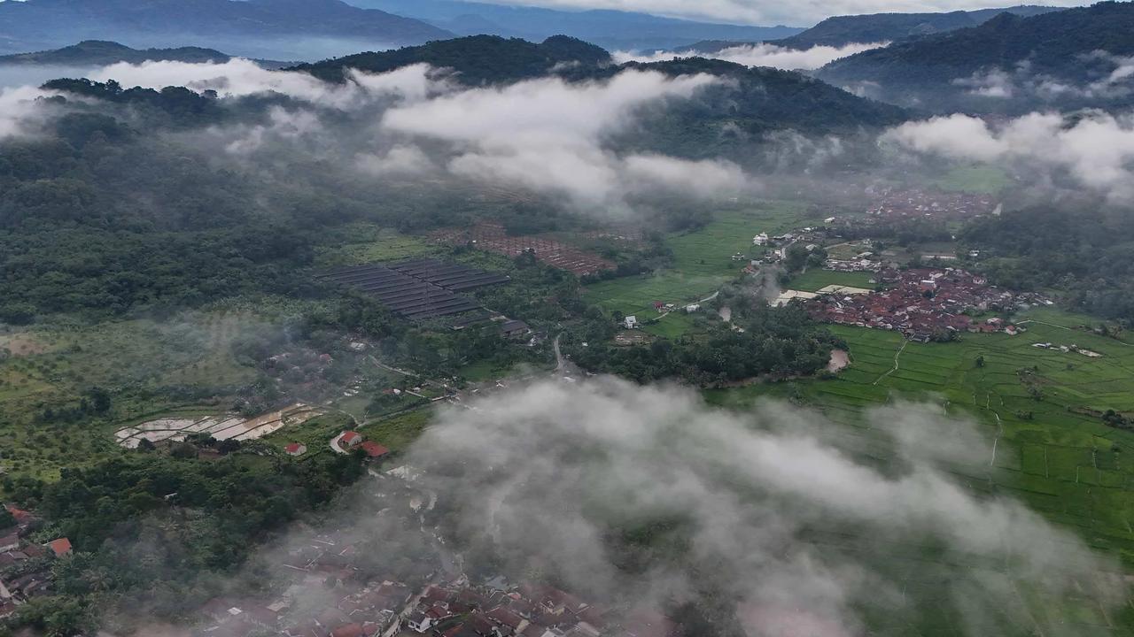 FOTO: BMKG Ingatkan Waspada Cuaca Ekstrem Awal Tahun