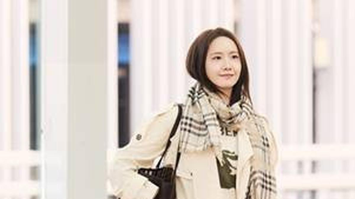 5 Airport Look Selebritas Korea Hadiri Burberry Winter 2026 Show di London