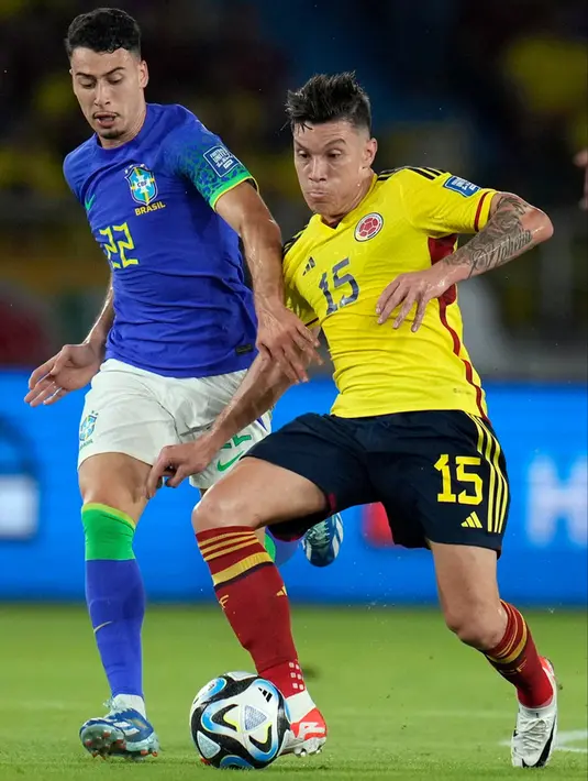 <p>Namun winger Liverpool yang sedang bahagia karena ayahnya dibebaskan, Luis Diaz, mencetak dua gol dalam waktu empat menit di menit ke-75 dan ke-79. (AP Photo/Ricardo Mazalan)</p>
