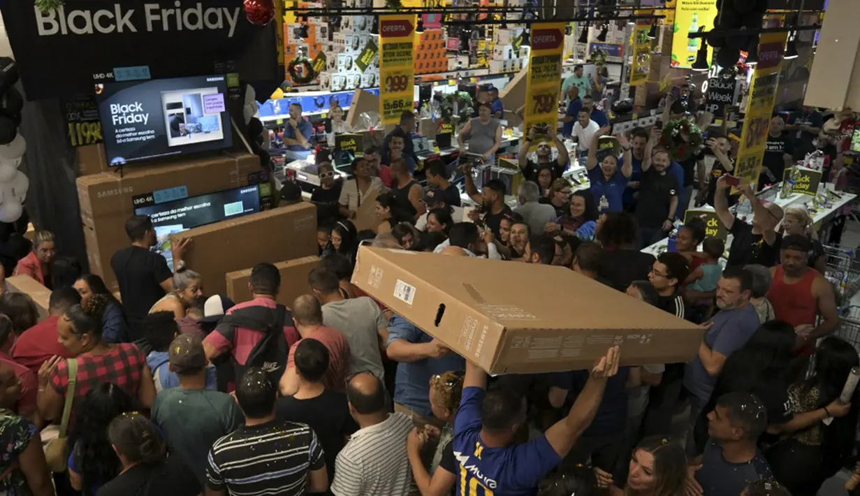 Setiap hari Jumat keempat di bulan November selalu dirayakan sebagai Black Friday. (NELSON ALMEIDA/AFP)