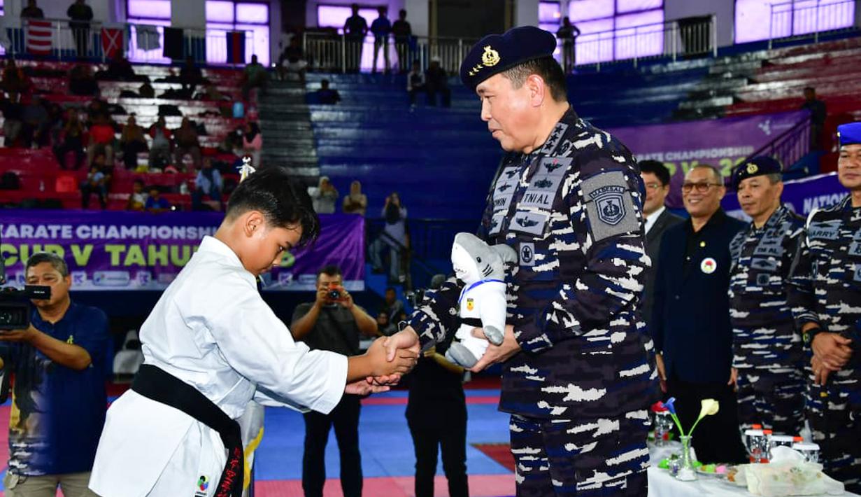 Selain peserta dari berbagai satuan TNI AL, partisipasi juga datang dari berbagai perguruan karate, institusi pendidikan, dan klub nasional, antara lain INKAI, INKANAS, Universitas Nasional, IPB University, Universitas Negeri Jakarta (UNJ), serta puluhan dojo dan klub karate dari berbagai daerah di Indonesia. (dok. TNI AL)