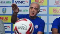 Pelatih Arema FC, Mario Gomez. (Bola.com/Iwan Setiawan)