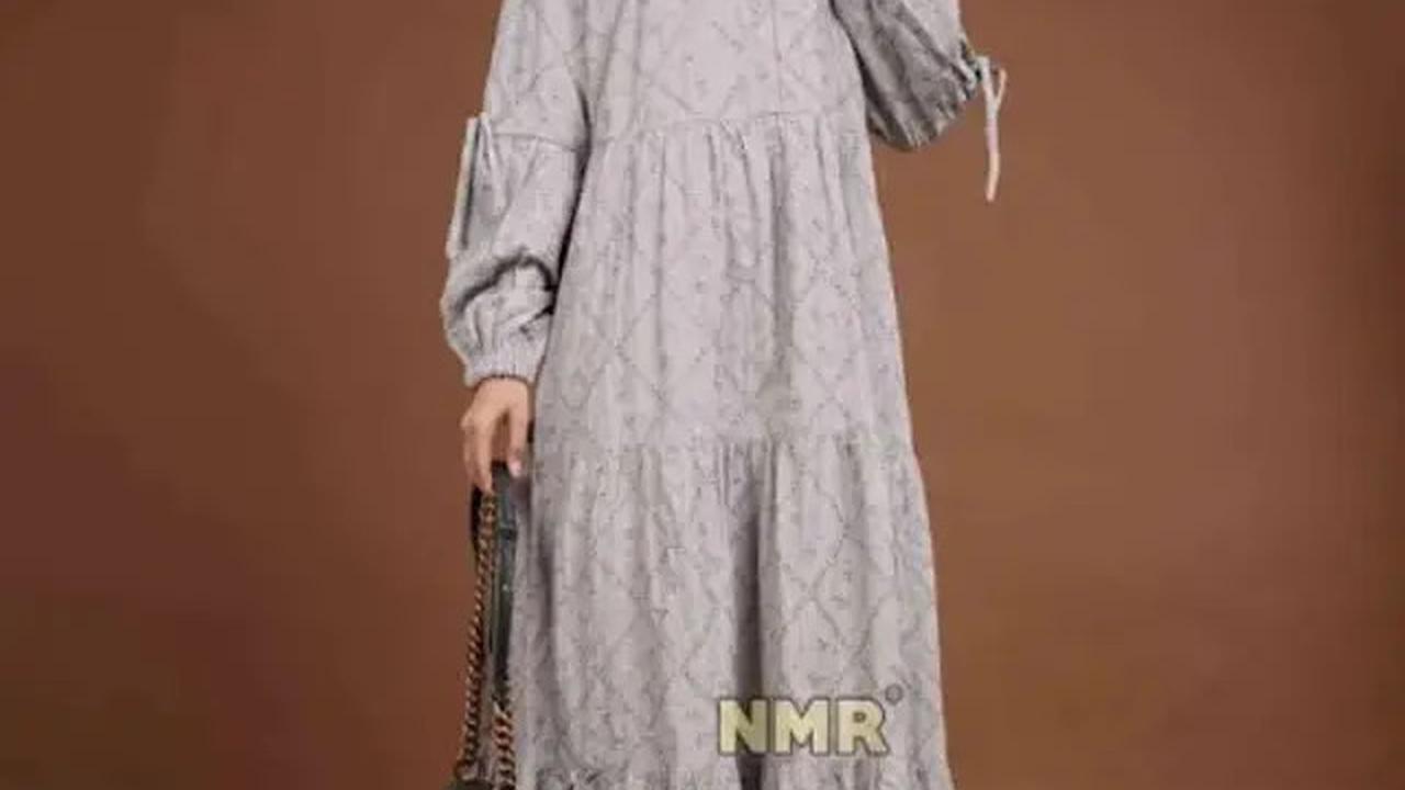 Model Baju Katun Bolong Jadi yang Paling Dicari untuk Lebaran 2025