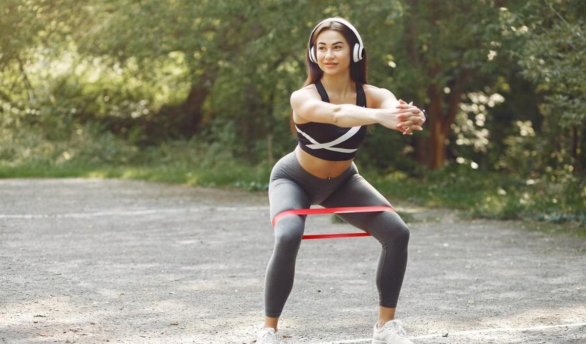 3.&nbsp;Resistance Band: Melatih Kekuatan dan Ketahanan Otot