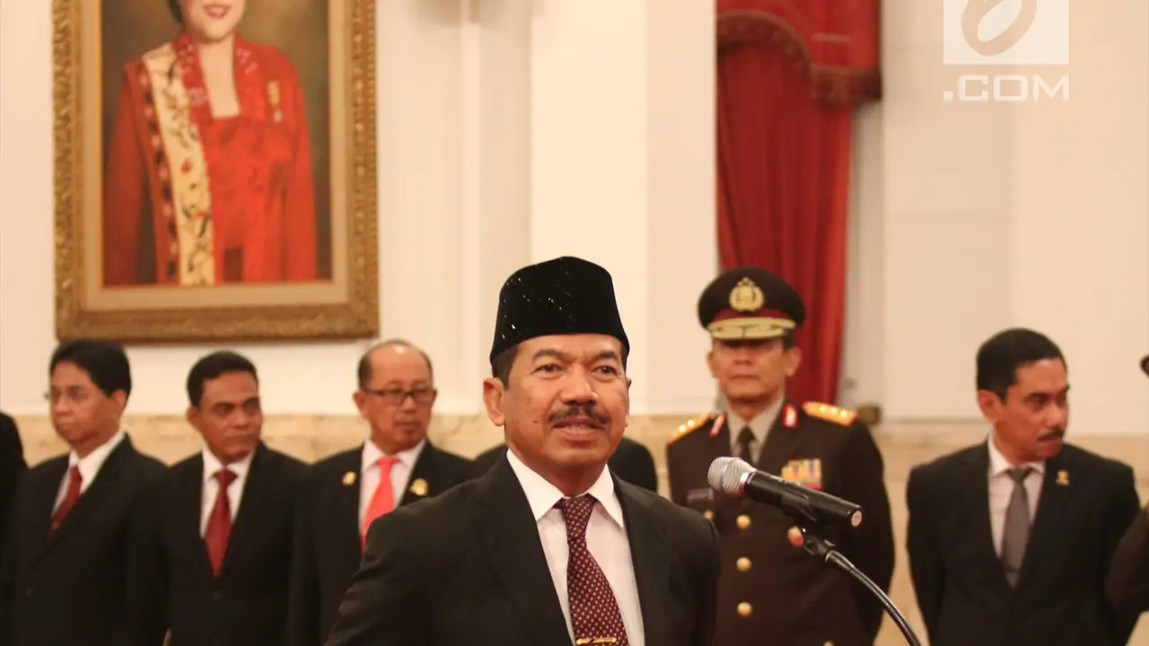 Djoko Setiadi saat dilantik Jokowi sebagai Kepala Badan Siber dan Sandi Nasional