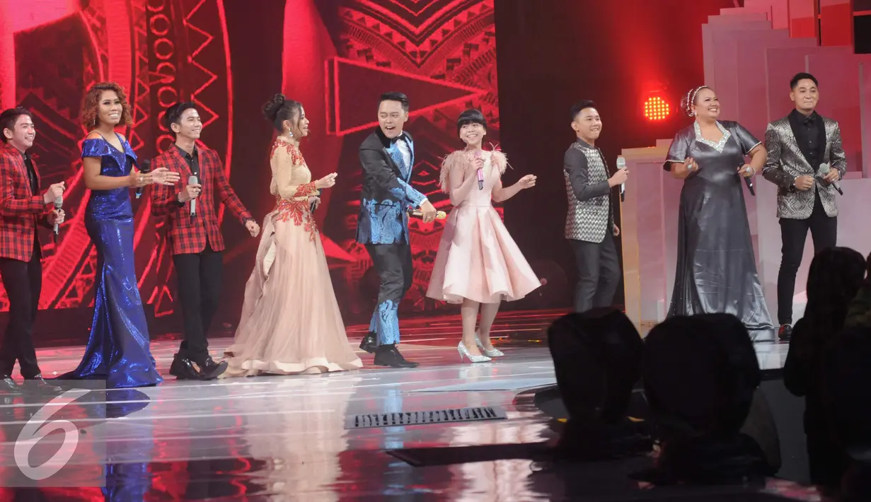 Sejumlah artis saat Indonesian Dangdut  Award  2016  di Studio 6 Emtek, Jakarta, Rabu (9/11). IDA  2016 merupakan ajang pemberian penghargaan kepada mereka yang  berjasa dalam dunia musik  dangdut Indonesia. (Liputan6.com/Helmi Afandi)