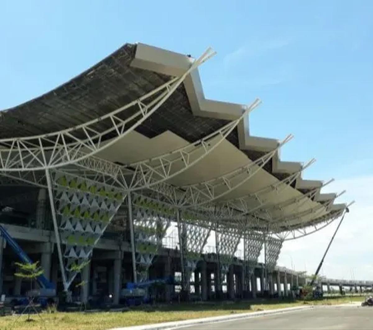"Bisa saja, JV bisa kayak di (Bandara) Kualanamu," ujar Arya saat ditemui selepas acara peresmian Vending Machine UMKM Binaan Bank BRI di Kantor Kementerian BUMN, Jakarta, Senin (27/11).